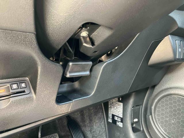 フィットハイブリッド XHセレクション ファインスタイル ハイブリッド ナビ/ワンセグTV/DVD/BT/USB バックカメラ ETC オートクルーズ HIDヘッドライト オートライト シートヒーター パドルシフト オートエアコン シートリフター キーフリー(45枚目)