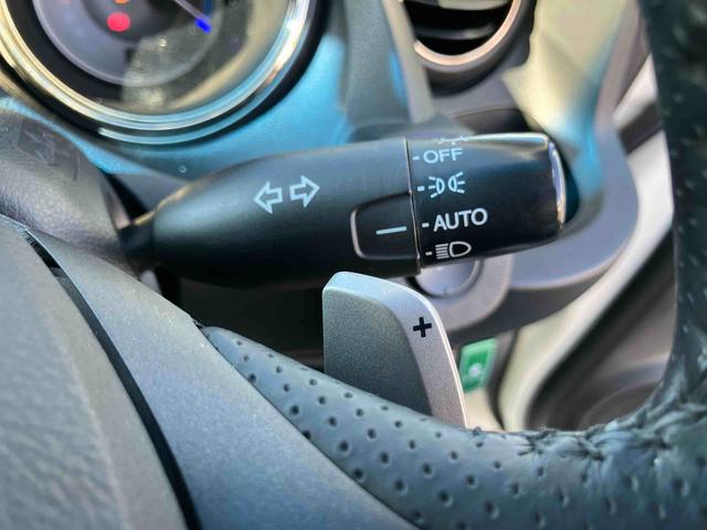 フィットハイブリッド XHセレクション ファインスタイル ハイブリッド ナビ/ワンセグTV/DVD/BT/USB バックカメラ ETC オートクルーズ HIDヘッドライト オートライト シートヒーター パドルシフト オートエアコン シートリフター キーフリー(50枚目)