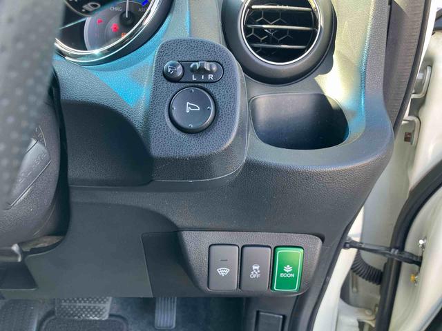 フィットハイブリッド XHセレクション ファインスタイル ハイブリッド ナビ/ワンセグTV/DVD/BT/USB バックカメラ ETC オートクルーズ HIDヘッドライト オートライト シートヒーター パドルシフト オートエアコン シートリフター キーフリー(51枚目)