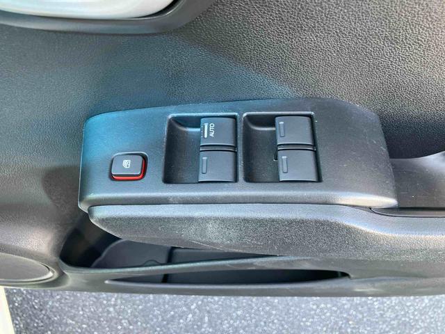 フィットハイブリッド XHセレクション ファインスタイル ハイブリッド ナビ/ワンセグTV/DVD/BT/USB バックカメラ ETC オートクルーズ HIDヘッドライト オートライト シートヒーター パドルシフト オートエアコン シートリフター キーフリー(53枚目)