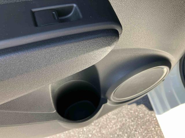 フィットハイブリッド XHセレクション ファインスタイル ハイブリッド ナビ/ワンセグTV/DVD/BT/USB バックカメラ ETC オートクルーズ HIDヘッドライト オートライト シートヒーター パドルシフト オートエアコン シートリフター キーフリー(66枚目)