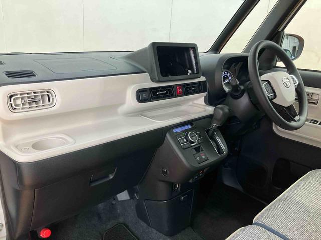 ムーヴキャンバス ストライプスGターボ 衝突回避支援システム 横滑り防止装置 アイドリングストップ アダプティブクルーズコントロール ホットカップホルダー 置きラクボックス 前席シートヒーター 助手席シートバックポケット+ショッピングフック(21枚目)