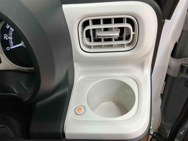 ムーヴキャンバス ストライプスGターボ 衝突回避支援システム 横滑り防止装置 アイドリングストップ アダプティブクルーズコントロール ホットカップホルダー 置きラクボックス 前席シートヒーター 助手席シートバックポケット+ショッピングフック(54枚目)