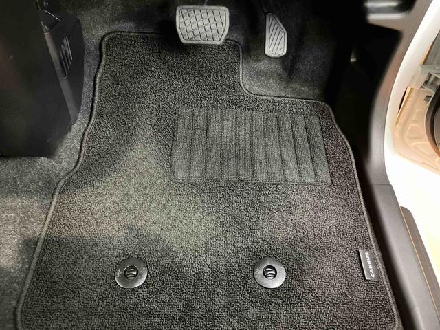 ムーヴキャンバス ストライプスGターボ 衝突回避支援システム 横滑り防止装置 アイドリングストップ アダプティブクルーズコントロール ホットカップホルダー 置きラクボックス 前席シートヒーター 助手席シートバックポケット+ショッピングフック(61枚目)