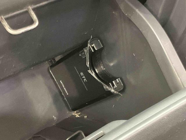 ハイゼットトラック ジャンボリミテッド 4WD バックカメラ連動フルセグナビ ETC ゲートプロテクター ガードフレームプロテクター 荷台作業灯 キーレスエントリー オーバーヘッドシェルフ 社外12インチアルミホイール パワーウインドウ(6枚目)