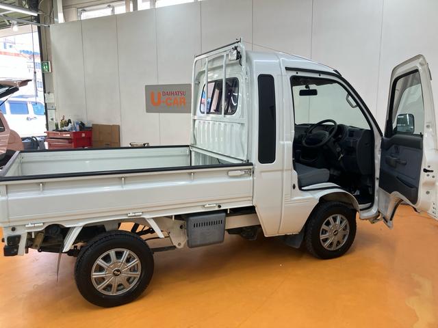 ハイゼットトラック ジャンボリミテッド 4WD バックカメラ連動フルセグナビ ETC ゲートプロテクター ガードフレームプロテクター 荷台作業灯 キーレスエントリー オーバーヘッドシェルフ 社外12インチアルミホイール パワーウインドウ(10枚目)