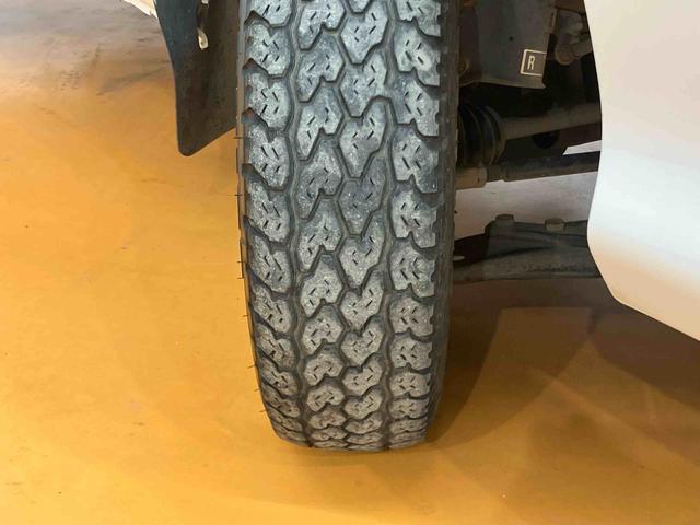 ハイゼットトラック ジャンボリミテッド 4WD バックカメラ連動フルセグナビ ETC ゲートプロテクター ガードフレームプロテクター 荷台作業灯 キーレスエントリー オーバーヘッドシェルフ 社外12インチアルミホイール パワーウインドウ(55枚目)