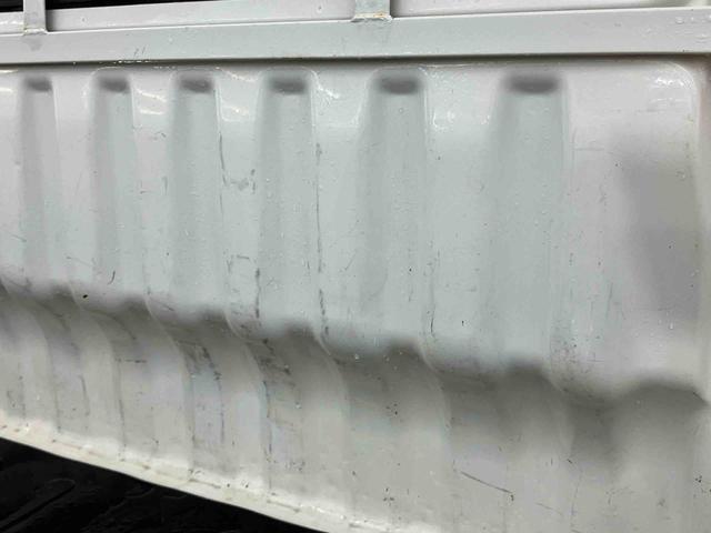 ハイゼットトラック エアコン・パワステ スペシャル 荷台ゴムマット ゲートプロテクター テールゲートチェーン スピーカー一体型FM.AMラジオチューナー マニュアルレベリング機能付ハロゲンヘッドライト 灰皿+シガーライター ショッピングフック(9枚目)