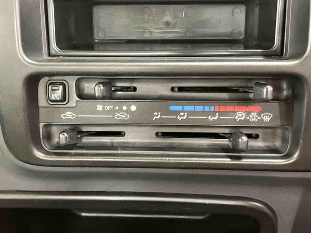 ハイゼットトラック エアコン・パワステ スペシャル 荷台ゴムマット ゲートプロテクター テールゲートチェーン スピーカー一体型FM.AMラジオチューナー マニュアルレベリング機能付ハロゲンヘッドライト 灰皿+シガーライター ショッピングフック(44枚目)