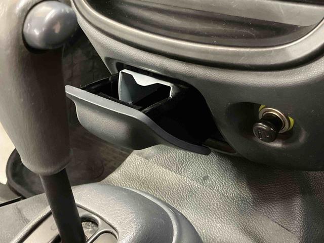 ハイゼットトラック エアコン・パワステ スペシャル 荷台ゴムマット ゲートプロテクター テールゲートチェーン スピーカー一体型FM.AMラジオチューナー マニュアルレベリング機能付ハロゲンヘッドライト 灰皿+シガーライター ショッピングフック(46枚目)