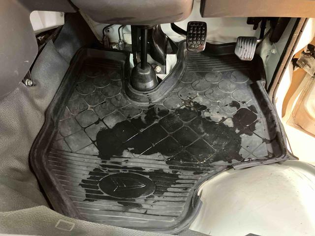 ハイゼットトラック エアコン・パワステ スペシャル 荷台ゴムマット ゲートプロテクター テールゲートチェーン スピーカー一体型FM.AMラジオチューナー マニュアルレベリング機能付ハロゲンヘッドライト 灰皿+シガーライター ショッピングフック(53枚目)