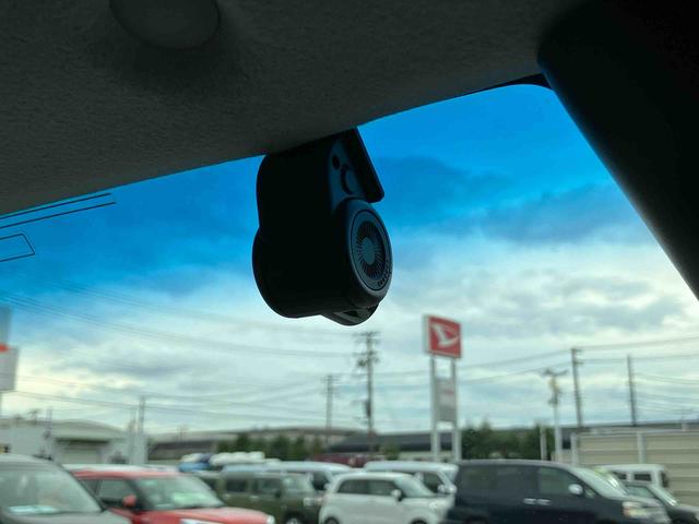 トール カスタムG ターボ ターボ 9型ナビ/TV/DVD/BT/USB 全周囲カメラ 前後ドラレコ ETC 全車速追従クルコン 前後コーナーセンサー マルチビュー スマアシ 電動駐車ブレーキ 革巻ステアリング プッシュスタート(6枚目)