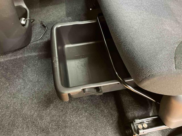 ムーヴキャンバス Xリミテッドメイクアップ SAII バックカメラ連動フルセグナビ USB接続 ウーファー ETC 置きラクボックス オートライト 衝突被害軽減ブレーキ 横滑り防止装置 マニュアルレベリング機能付ハロゲンヘッドライト(63枚目)