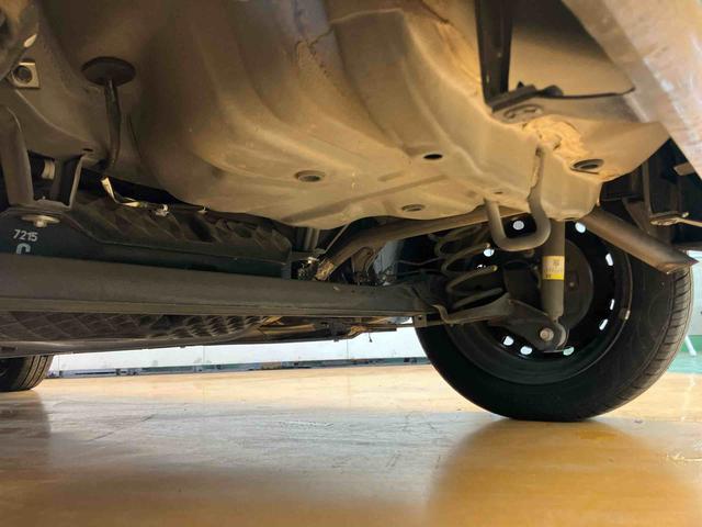 ムーヴキャンバス Xリミテッドメイクアップ SAII バックカメラ連動フルセグナビ USB接続 ウーファー ETC 置きラクボックス オートライト 衝突被害軽減ブレーキ 横滑り防止装置 マニュアルレベリング機能付ハロゲンヘッドライト(67枚目)