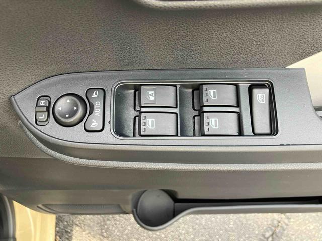 タント X バックカメラ LEDヘッドライト オートライト オートハイビーム スマアシ 前後コーナーセンサー シートヒーター 左側電動スライドドア オートエアコン 電動駐車ブレーキ プッシュスタート キーフリー(45枚目)