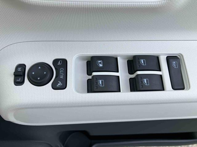 ムーヴキャンバス ストライプスG LEDヘッドライト オートライト オートハイビーム ADB Bカメラ スマアシ 前後コーナーセンサー シートヒーター ホッとカップホルダー 置き楽BOX 電動駐車ブレーキ キーフリー 盗難防止アラーム(50枚目)