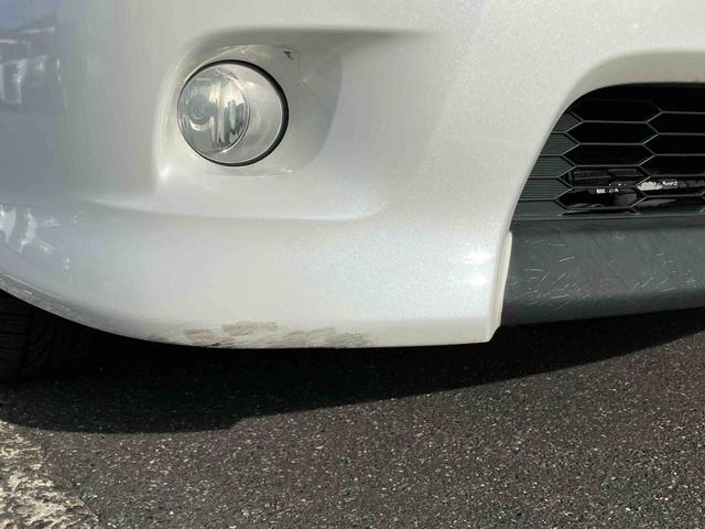 アイシス プラタナ　Ｖセレクションホワイトインテリアパッケージ　ナビ／ＴＶ／ＤＶＤ／ＢＴ　ＥＴＣ　両側電動スライドドア　オートエアコン　アルミホイール　プラズマクラスター　フロントバンパー電動ポール　足踏み式駐車ブレーキ　ステアリングリモコン　キーフリーシステム（18枚目）