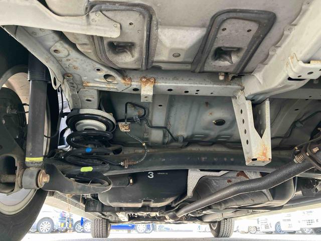 アイシス プラタナ　Ｖセレクションホワイトインテリアパッケージ　ナビ／ＴＶ／ＤＶＤ／ＢＴ　ＥＴＣ　両側電動スライドドア　オートエアコン　アルミホイール　プラズマクラスター　フロントバンパー電動ポール　足踏み式駐車ブレーキ　ステアリングリモコン　キーフリーシステム（36枚目）