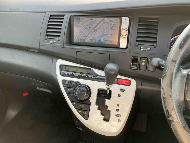 アイシス プラタナ　Ｖセレクションホワイトインテリアパッケージ　ナビ／ＴＶ／ＤＶＤ／ＢＴ　ＥＴＣ　両側電動スライドドア　オートエアコン　アルミホイール　プラズマクラスター　フロントバンパー電動ポール　足踏み式駐車ブレーキ　ステアリングリモコン　キーフリーシステム（37枚目）