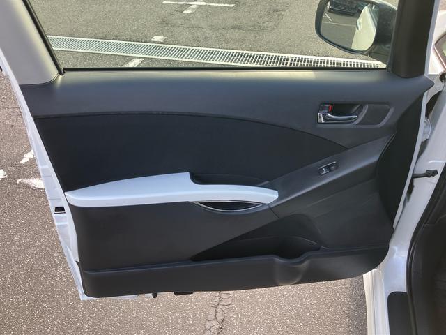 アイシス プラタナ　Ｖセレクションホワイトインテリアパッケージ　ナビ／ＴＶ／ＤＶＤ／ＢＴ　ＥＴＣ　両側電動スライドドア　オートエアコン　アルミホイール　プラズマクラスター　フロントバンパー電動ポール　足踏み式駐車ブレーキ　ステアリングリモコン　キーフリーシステム（60枚目）