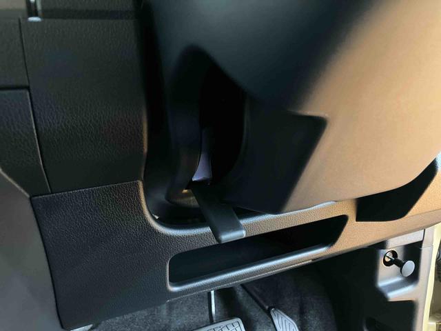 ムーヴキャンバス セオリーＧ　衝突回避支援システム　横滑り防止装置　アイドリングストップ　置きラクボックス　ホットカップホルダー　前席シートヒーター　前後コーナーセンサー　ホールド機能付き電動パーキングブレーキ（52枚目）