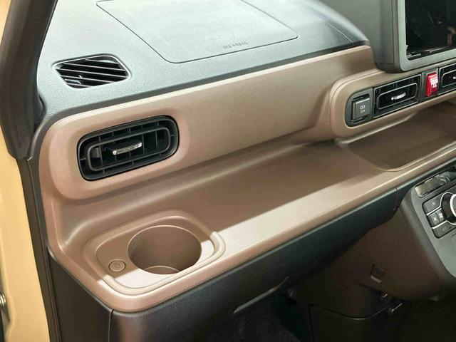 ムーヴキャンバス セオリーＧ　衝突回避支援システム　横滑り防止装置　アイドリングストップ　置きラクボックス　ホットカップホルダー　前席シートヒーター　前後コーナーセンサー　ホールド機能付き電動パーキングブレーキ（58枚目）