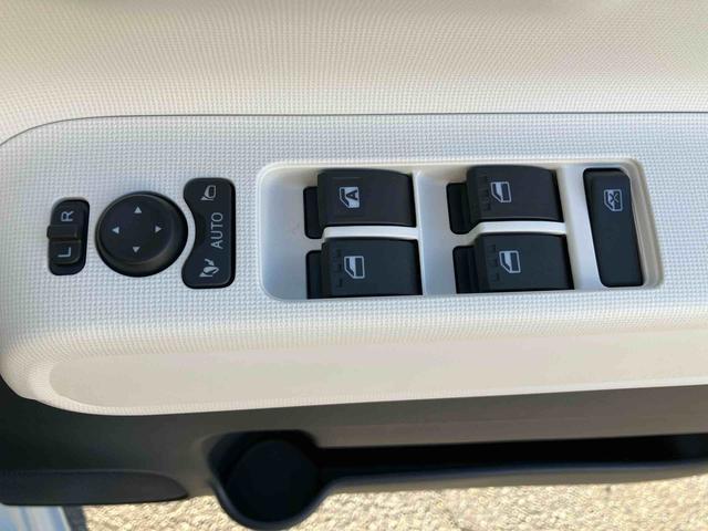 ムーヴキャンバス ストライプスＧ　バックカメラ　ＬＥＤヘッドランプ　オートライト　ＡＤＢ　両側Ｐスラ　ホッとカップホルダー　前後コーナーセンサー　シートヒーター　電動駐車ブレーキ　スマアシ　オートエアコン　キーフリー　プッシュスタート（51枚目）