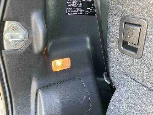 ムーヴ カスタム　Ｘ　ＳＡ　衝突被害軽減ブレーキ　ＥＴＣ　トップシェイドガラス　ＬＥＤヘッドライト　オートライト　キーフリーシステム　盗難防止アラーム　アイドリングストップ　足踏み式駐車ブレーキ　オートエアコン　アルミホイール（19枚目）