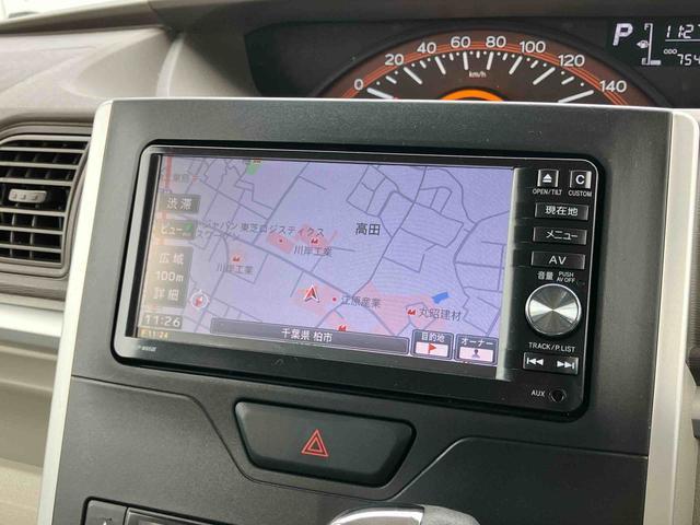 タント Ｘ　ＳＡ　ナビ／ＴＶ／ＤＶＤ／ＢＴ／ＵＳＢ　バックカメラ　オートライト　オートエアコン　左側電動スライドドア　スマアシ　シートリフター　キーフリー　盗難防止アラーム　ステアリングリモコン　チルトステアリング（4枚目）