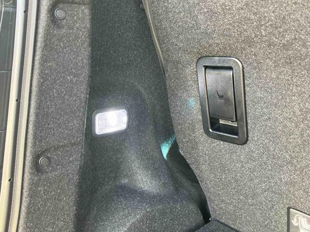 ムーヴ カスタム　ＸリミテッドＩＩ　ＳＡＩＩＩ　スマアシ　全周囲カメラ　ＬＥＤヘッドライト　オートライト　オートハイビーム　トップシェイドガラス　運転席シートヒーター　キーフリー　盗難防止アラーム　アルミホイール　ＤＶＤ・ＵＳＢチューナー　ステリモ（16枚目）