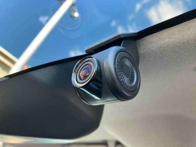 タント Ｘ　９型ナビ／ＢＴ／ＴＶ／ＤＩＳＣ／全周囲カメラ／ステアスイッチ　前後ドラレコ　ＥＴＣ　両側パワスラ　ＬＥＤヘッドライト　スマートキー　シートヒーター　シートバックテーブル　衝突被害軽減ブレーキ（4枚目）