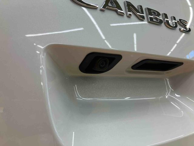 ムーヴキャンバス ストライプスＧターボ　衝突回避支援システム　横滑り防止装置　アダプティブクルーズコントロール　置きラクボックス　ホットカップホルダー　前席シートヒーター　ホールド機能付き電動パーキングブレーキ　両側電動スライドドア（17枚目）