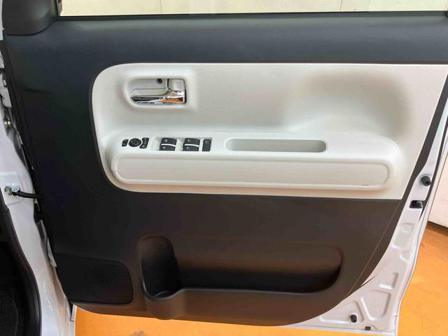 ムーヴキャンバス ストライプスＧターボ　衝突回避支援システム　横滑り防止装置　アダプティブクルーズコントロール　置きラクボックス　ホットカップホルダー　前席シートヒーター　ホールド機能付き電動パーキングブレーキ　両側電動スライドドア（55枚目）