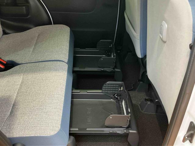 ムーヴキャンバス ストライプスＧ　衝突回避支援システム　横滑り防止装置　ホットカップホルダー　置きラクボックス　前席シートヒーター　両側電動スライドドア　チルトステアリング　運転席シートリフター　助手席シートバックポケット（27枚目）