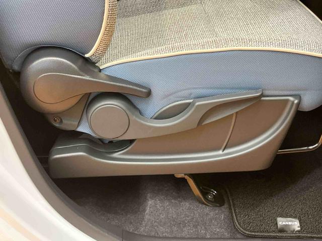 ムーヴキャンバス ストライプスＧ　衝突回避支援システム　横滑り防止装置　ホットカップホルダー　置きラクボックス　前席シートヒーター　両側電動スライドドア　チルトステアリング　運転席シートリフター　助手席シートバックポケット（52枚目）