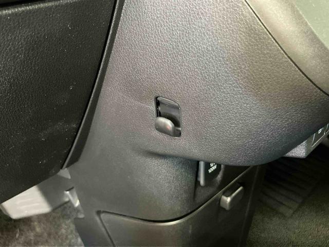 ムーヴキャンバス ストライプスＧ　衝突回避支援システム　横滑り防止装置　ホットカップホルダー　置きラクボックス　前席シートヒーター　両側電動スライドドア　チルトステアリング　運転席シートリフター　助手席シートバックポケット（59枚目）