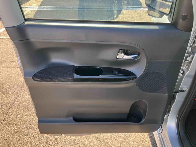 タント カスタムＲＳ　トップエディションＳＡＩＩ　ターボ　ナビ／ＴＶ／ＤＶＤ／ＢＴ／ＵＳＢ　バックカメラ　ＥＴＣ　トップシェイドガラス　ＬＥＤヘッドライト　オートライト　スマアシ　両側Ｐスラ　革巻ステアリング　キーフリー　イモビライザー　盗難防止警報（59枚目）