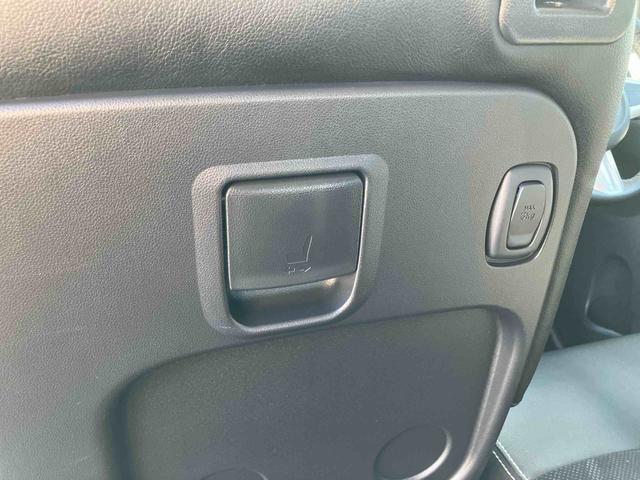 タント カスタムＲＳ　トップエディションＳＡＩＩ　ターボ　ナビ／ＴＶ／ＤＶＤ／ＢＴ／ＵＳＢ　バックカメラ　ＥＴＣ　トップシェイドガラス　ＬＥＤヘッドライト　オートライト　スマアシ　両側Ｐスラ　革巻ステアリング　キーフリー　イモビライザー　盗難防止警報（61枚目）