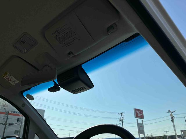 ムーヴ Ｌ　ＳＡＩＩＩ　ナビ／ＴＶ／ＢＴ／ＵＳＢ／ＤＶＤ　バックカメラ　ドラレコ　衝突被害軽減ブレーキ　オートハイビーム　トップシェイドガラス　ステアリングリモコン　アイドリングストップ　キーレスエントリー　盗難防止アラーム（7枚目）