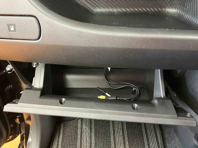 キャスト スポーツSAII 衝突被害軽減ブレーキ 横滑り防止装置 アイドリングストップ 運転席シートヒータ プッシュエンジンスタート キーフリーシステム セキュリティアラーム オーバーヘッドコンソール 助手席シートアンダートレイ(52枚目)