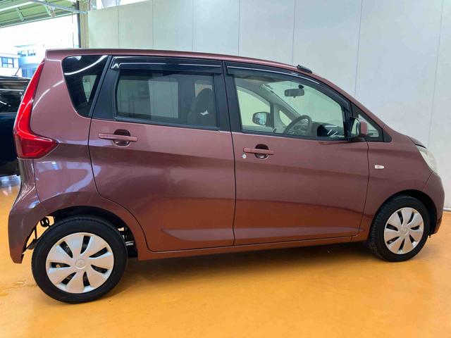 ｅＫワゴン Ｍ　ワンセグナビ　ＵＳＢ接続　キーレスエントリー　アイドリングストップ　チルトステアリング　運転席シートリフター　助手席シートアンダートレイ　シートベルトアンカーアジャスター　タッチパネル式オートエアコン（7枚目）