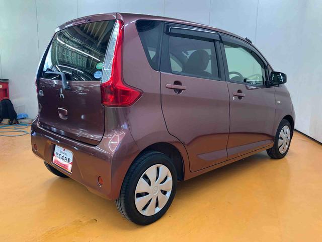 ｅＫワゴン Ｍ　ワンセグナビ　ＵＳＢ接続　キーレスエントリー　アイドリングストップ　チルトステアリング　運転席シートリフター　助手席シートアンダートレイ　シートベルトアンカーアジャスター　タッチパネル式オートエアコン（9枚目）