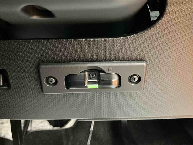 タント カスタムＸスタイルセレクション　バックカメラ連動フルセグナビ　ＵＳＢ接続　ブルートゥース対応　フロント．リヤドライブレコーダー連動　ビルトインＥＴＣ　運転席ロングスライドシート　前席シートヒーター　前後コーナーセンサー（12枚目）