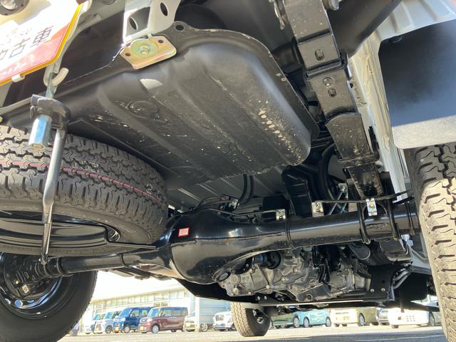 ハイゼットトラック エクストラ 4WD 電子制御式4WD 副変速機 LEDフォグランプ LED荷台灯 テールゲートチェーン リヤ4枚リーフスプリング スーパーデフロック スマートキー 電格ドアミラー コーナーセンサー 衝突被害軽減ブレーキ(36枚目)