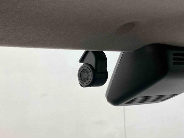 ムーヴキャンバス ＧブラックインテリアＶＳ　ＳＡＩＩＩ　パノラマカメラ連動フルセグナビ　ＵＳＢ接続　ブルートゥース対応　フロント．リヤドライブレコーダー連動　置きラクボックス　運転席シートヒータ　ウインドシールドディアイサー　オートライト　オートハイビーム（10枚目）