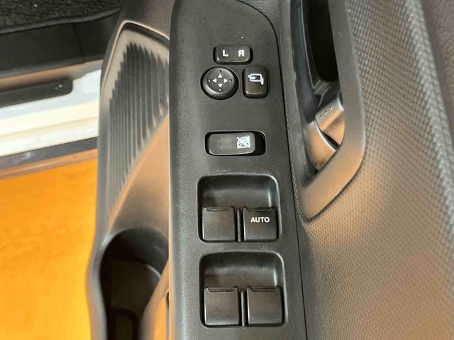 スペーシアギア ハイブリッドＸＺ　ターボ　フルセグナビ　ＵＳＢ接続　ブルートゥース対応　ビルトインＥＴＣ　プッシュエンジンスタート　キーフリーシステム　オートライト　リヤクーリングファン　助手席シートアンダーボックス　全席シートヒーター（60枚目）