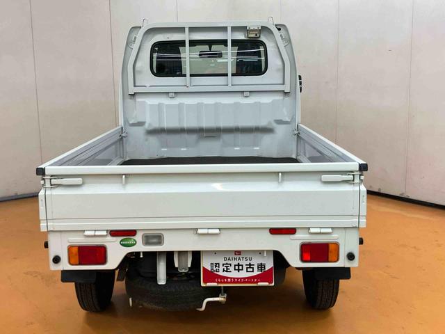 キャリイトラック ＫＸ　４ＷＤ　ワンセグナビ　ブルートゥース対応　ＡＵＸ接続　ＥＴＣ　社外アルミホイール　荷台マット　テールゲートチェーン　作業灯　パワーウインドウ　灰皿　マニュアルレベリング機能付ハロゲンヘッドライト（11枚目）