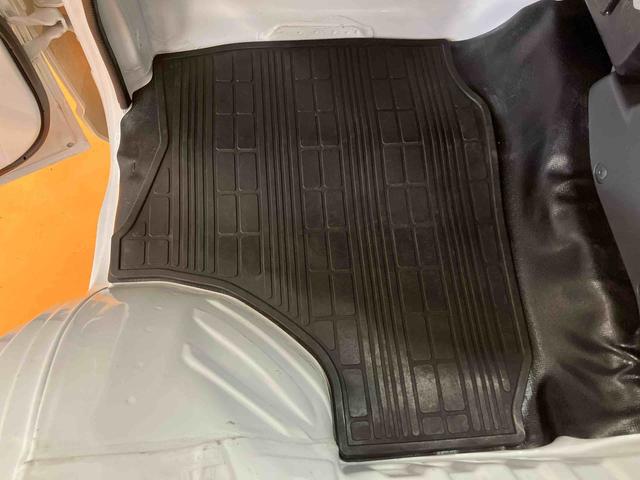 キャリイトラック ＫＸ　４ＷＤ　ワンセグナビ　ブルートゥース対応　ＡＵＸ接続　ＥＴＣ　社外アルミホイール　荷台マット　テールゲートチェーン　作業灯　パワーウインドウ　灰皿　マニュアルレベリング機能付ハロゲンヘッドライト（46枚目）
