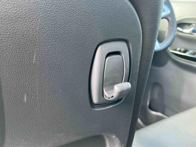 タント カスタムＲＳ　トップエディションＳＡＩＩ　ターボ　ナビ／ワンセグ／ＣＤ／ＵＳＢ　バックカメラ　ＥＴＣ　トップシェイドガラス　ＬＥＤヘッドライト　オートライト　スマアシ　両電動スライド　革巻ステアリング　キーフリー　盗難防止警報　アルミホイール（70枚目）