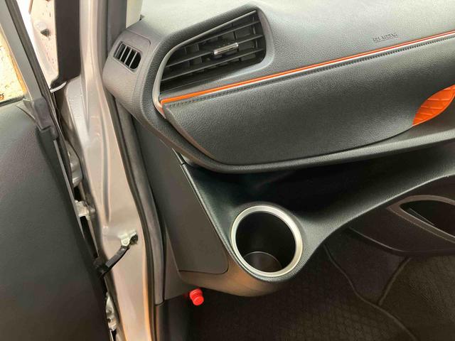 シエンタ Ｇ　モデリスタエアロパーツ　ＣＤラジオチューナー　ＵＳＢ接続　ＡＵＸ接続　ビルトインＥＴＣ　社外１５インチアルミホイール　オールシーズンタイヤ　両側電動スライドドア　トノカバー　チルトステアリング（50枚目）